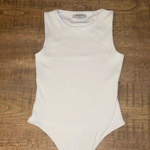 Babaton Woman’s White Ribbed Bodysuit